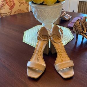 Sam Edelman Nude soft leather block heel sandal w ankle strap size 7.5.